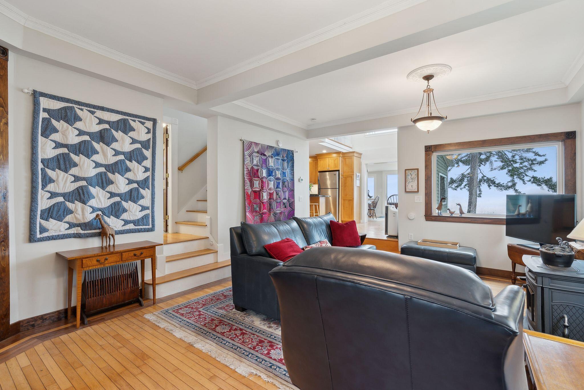 44 Maquoit Drive Freeport, ME 04032 - Photo 18 of 58 Living room