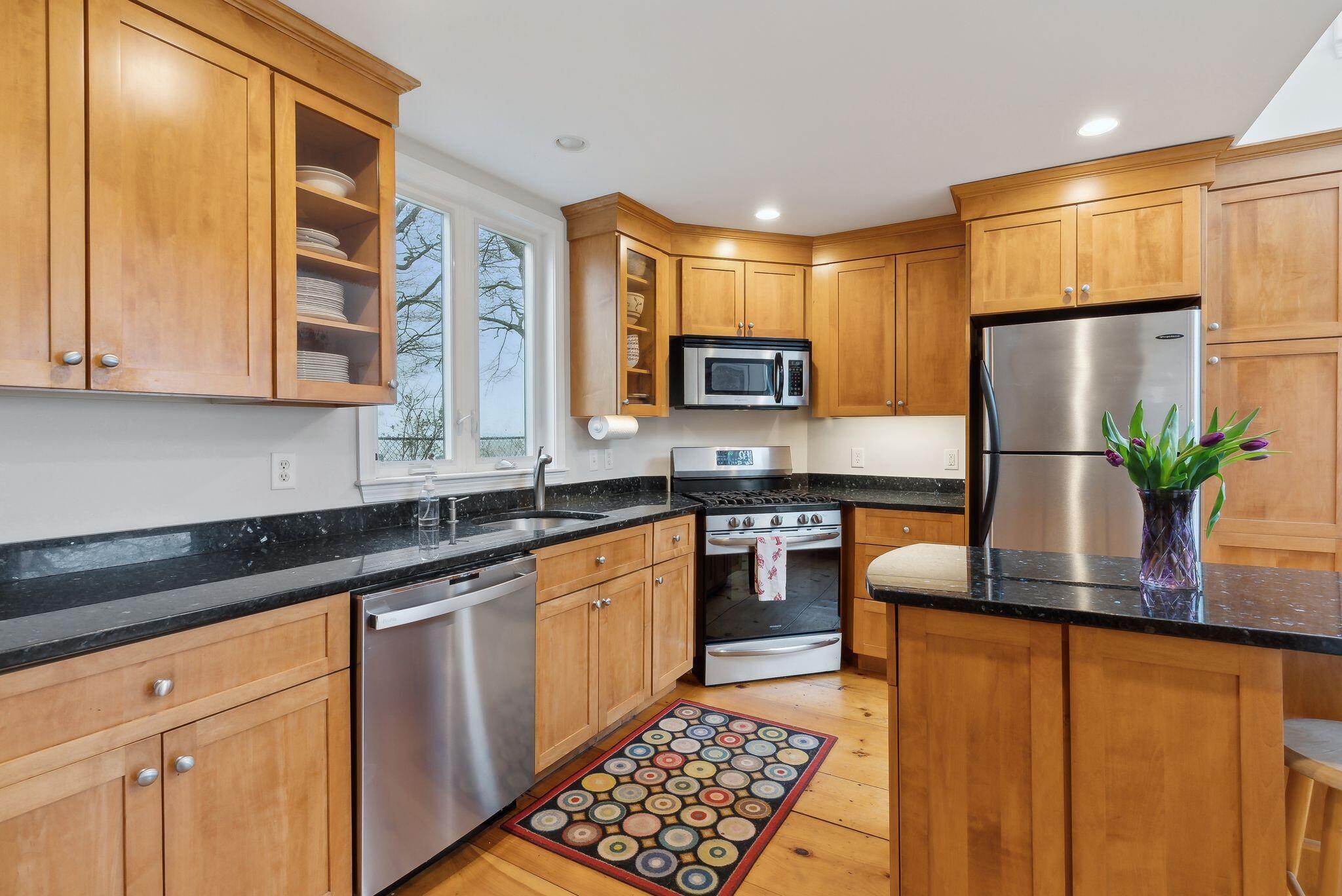 44 Maquoit Drive Freeport, ME 04032 - Photo 22 of 58 Kitchen