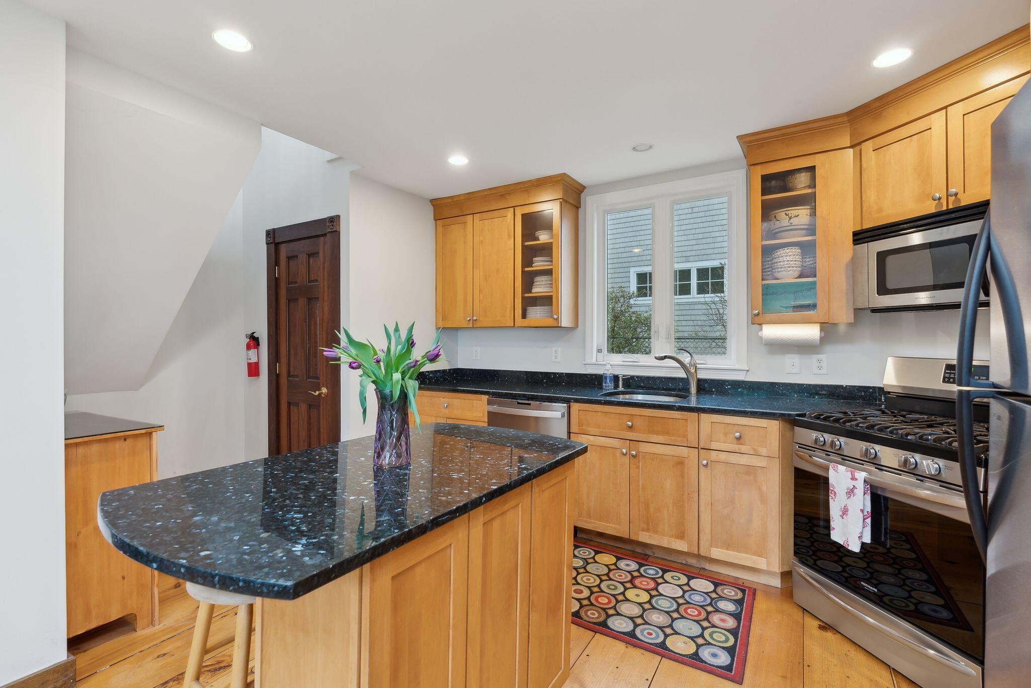 44 Maquoit Drive Freeport, ME 04032 - Photo 24 of 58 Kitchen