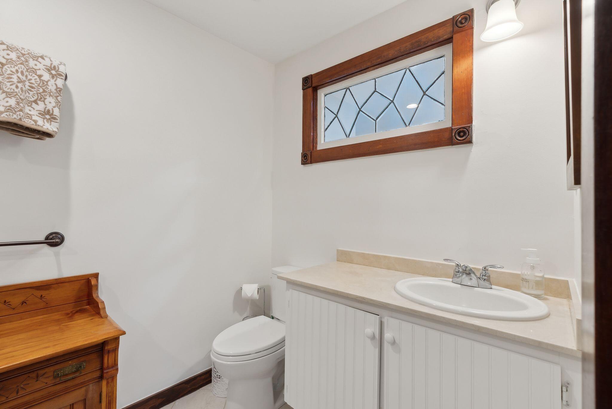 44 Maquoit Drive Freeport, ME 04032 - Photo 40 of 58 Primary bathroom