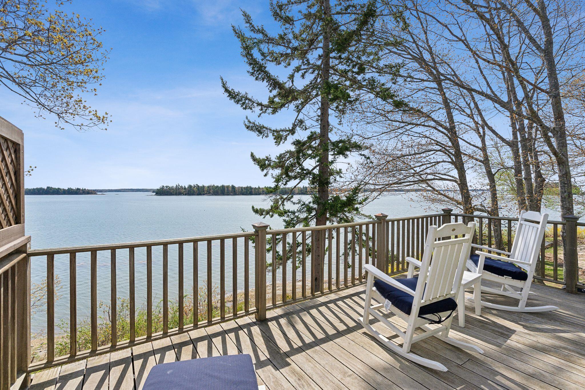 44 Maquoit Drive Freeport, ME 04032 - Photo 4 of 58 2nd floor landing