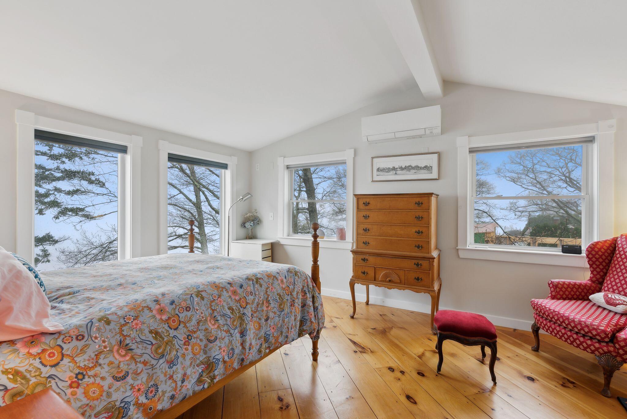 44 Maquoit Drive Freeport, ME 04032 - Photo 46 of 58 3rd floor bedroom (2)