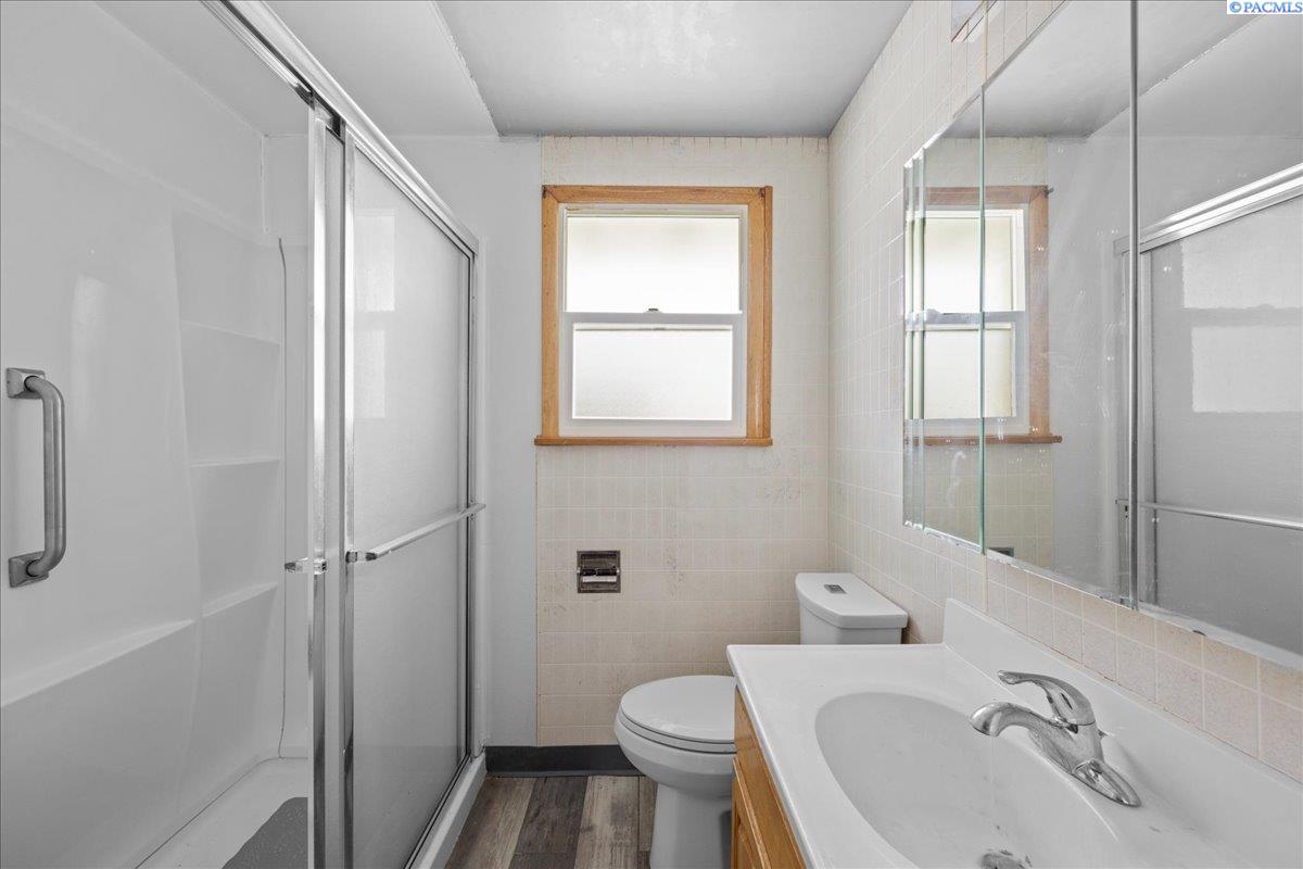 104 South Reed Street Kennewick, WA 99336 - Photo 8 of 25 Gallery Image 8