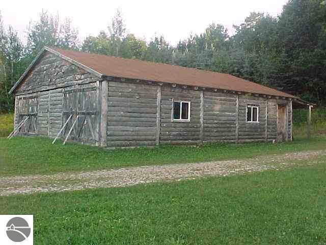142 East Moorestown Road Lake City, MI 49651 - Photo 5 of 15 1668153-4.JPG