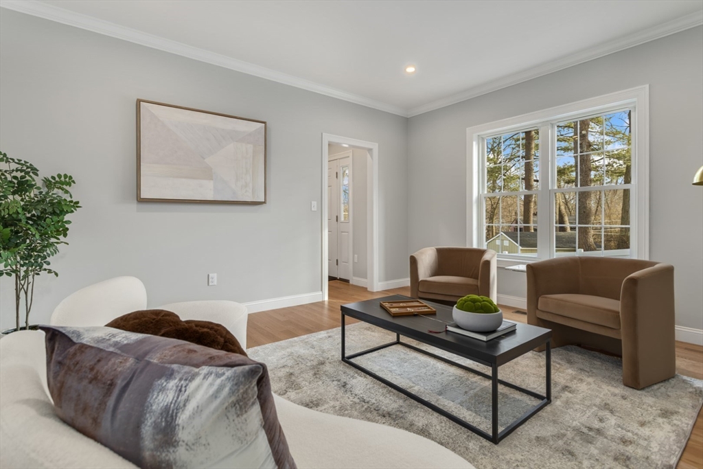 199 Forest Street Reading, MA 01867 - Photo 5 of 24 Gallery Image 5