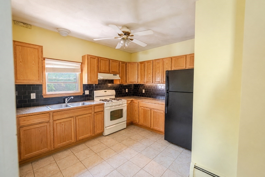 552 Alden Street Fall River, MA 02723 - Photo 4 of 9