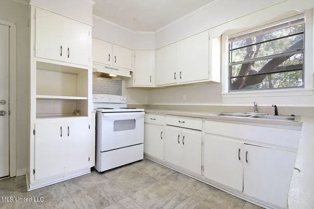 $115,000 | 5707 Eastwood Drive, Moss Point, MS 39563