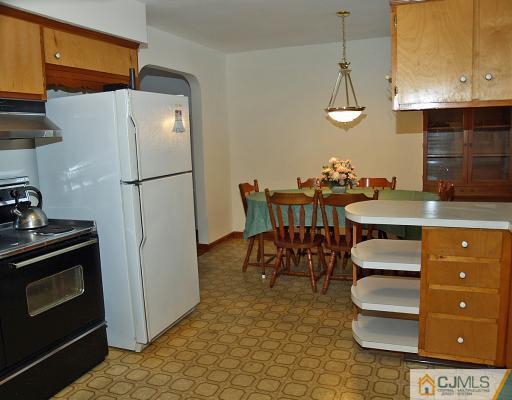 71 Jordan Road Colonia, NJ 07067 - Photo 4 of 9 Gallery Image 4