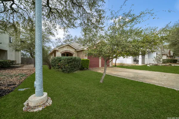 $1,925 | 5615 Southern Knoll, San Antonio, TX 78261