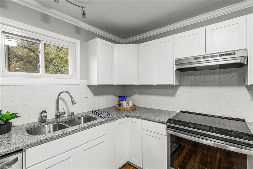 2774 Valleyspring Road Kernersville, NC 27284 - Photo 13 of 30