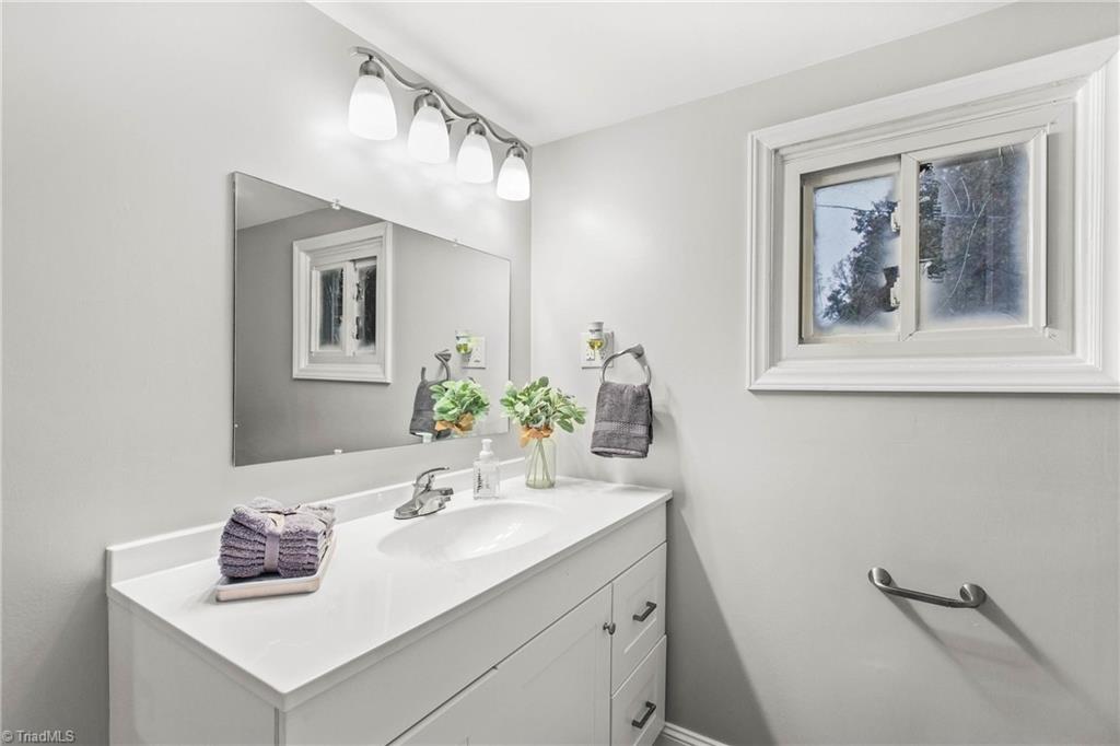 2774 Valleyspring Road Kernersville, NC 27284 - Photo 16 of 30