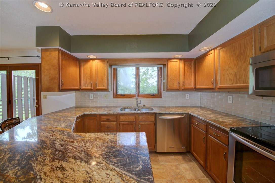 2051 Smith Road Charleston, WV 25314 - Photo 15 of 30 Gallery Image 15