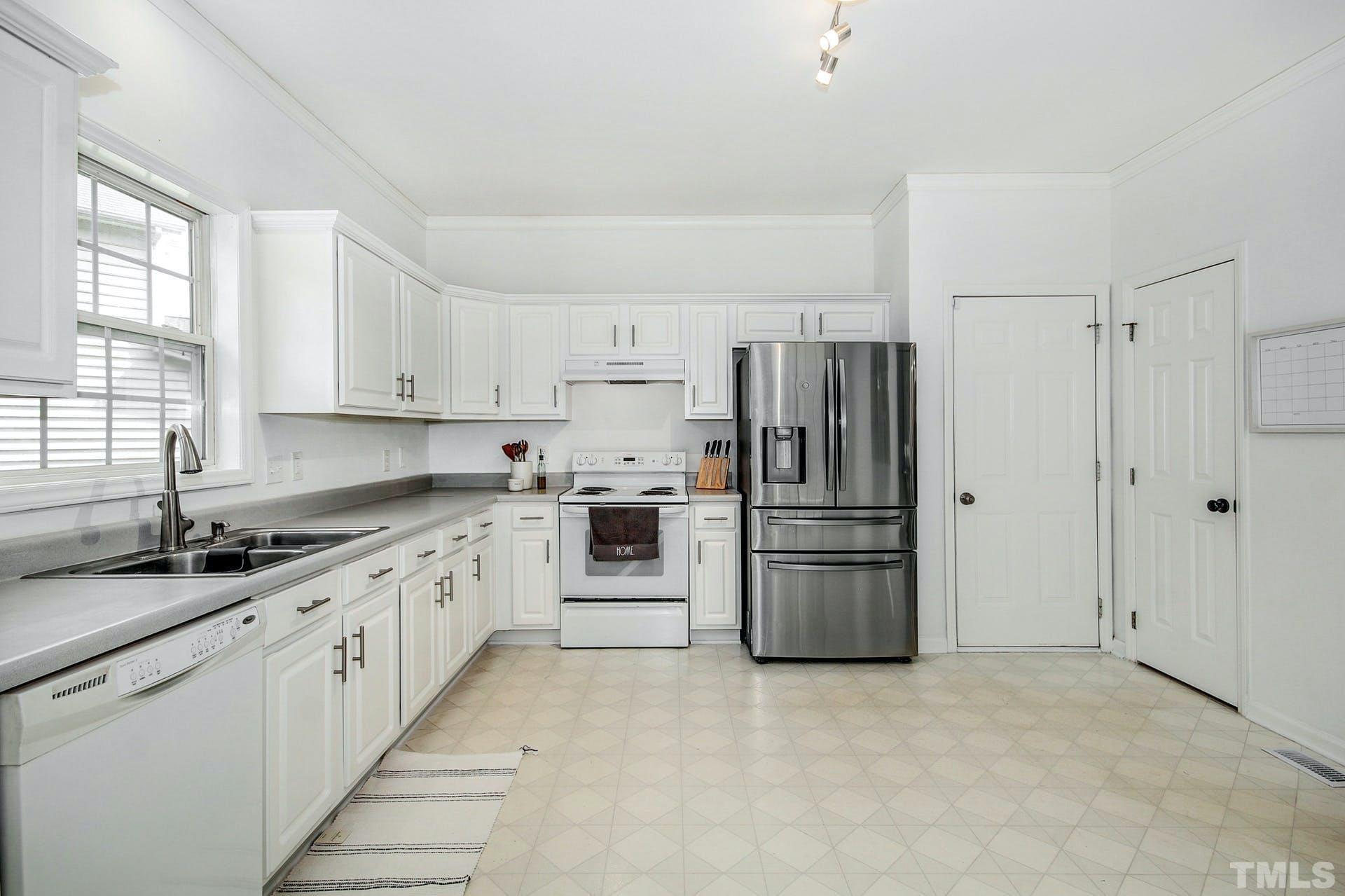 8701 Springhouse Lane Raleigh, NC 27617 - Photo 12 of 30 Gallery Image 12
