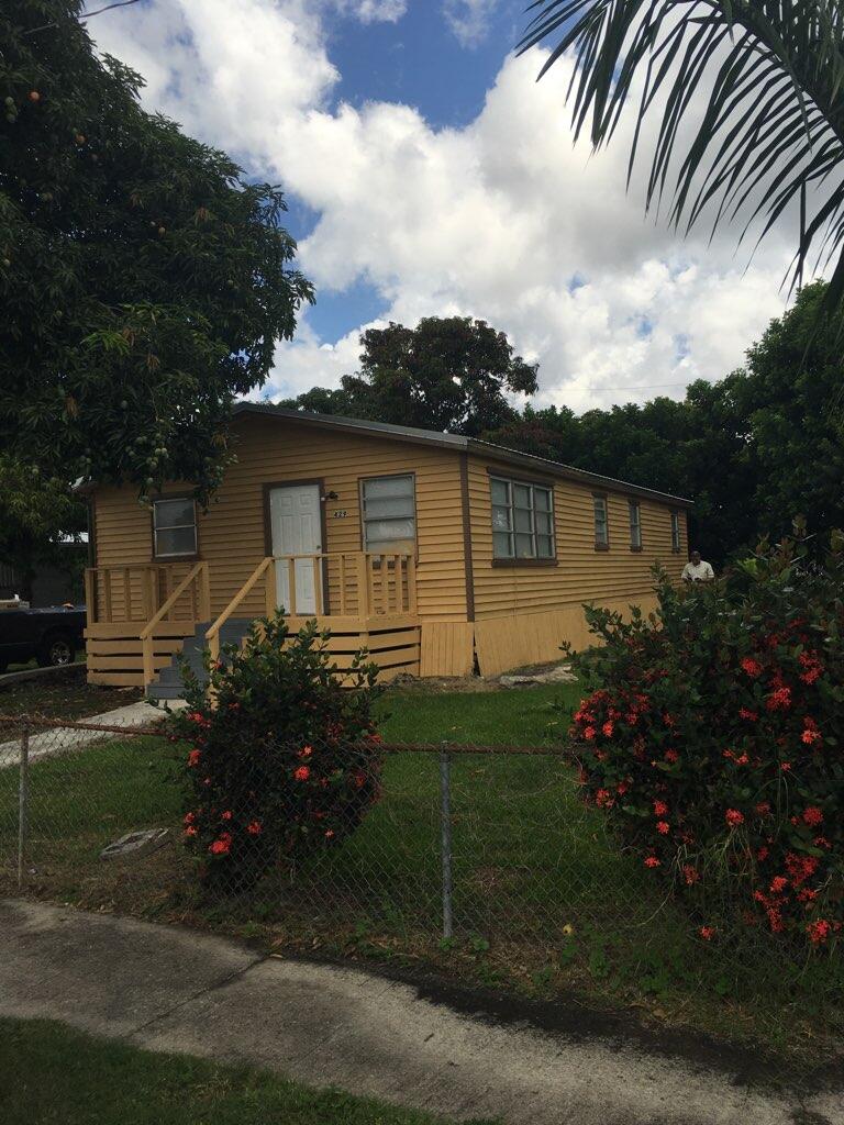 429 North Cocoanut Road Pahokee, FL 33476 - Photo 1 of 3 IMG_2346