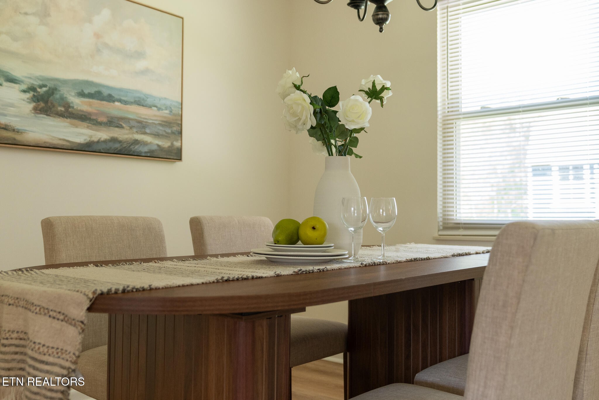 520 Harrow Road Knoxville, TN 37934 - Photo 23 of 42 a view of table and window