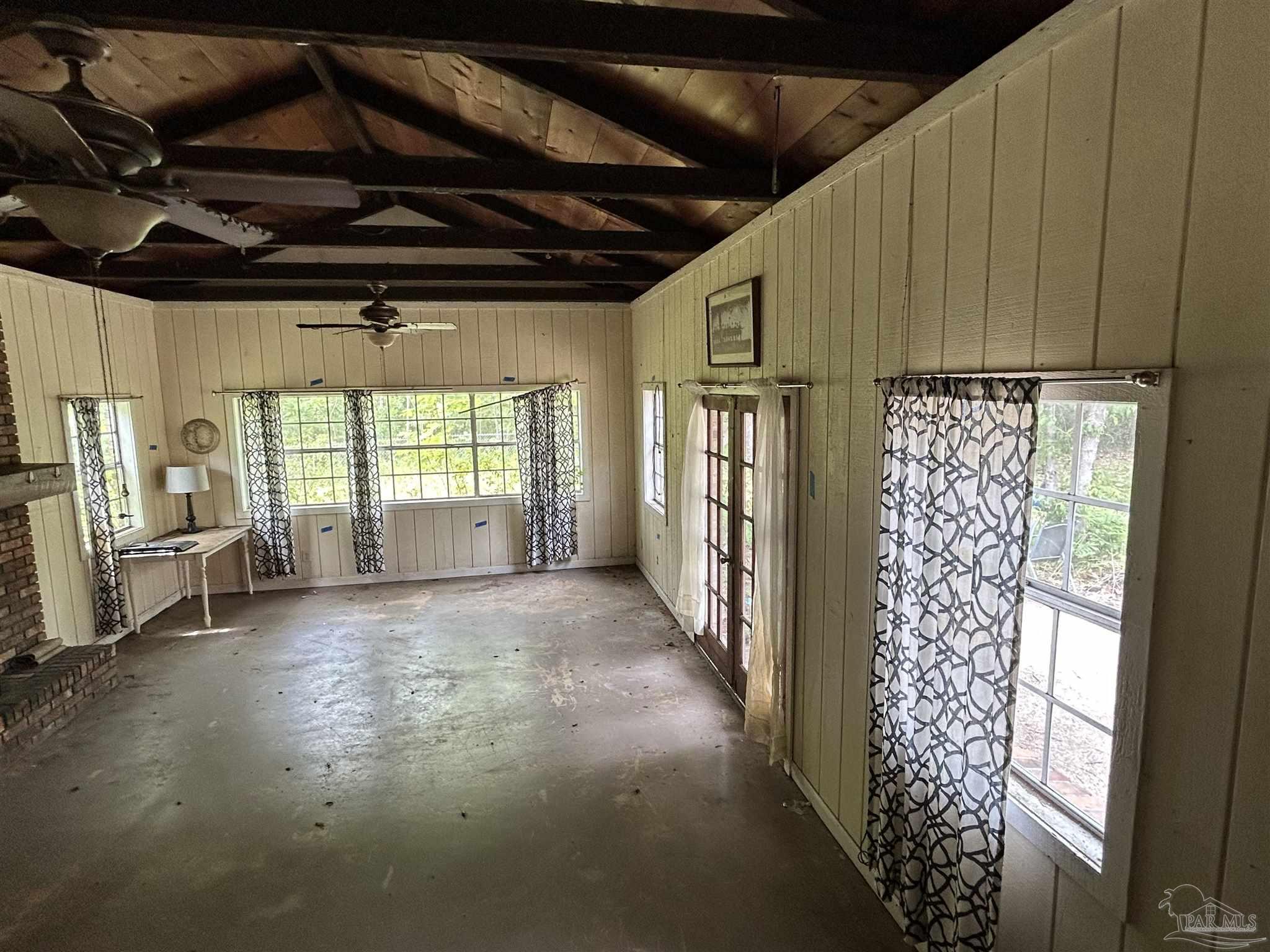 9880 N Loop Pensacola, FL 32507 - Photo 7 of 13 a view of entryway