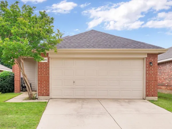 $300,000 | 11828 Cottontail Drive, Fort Worth, TX 76244