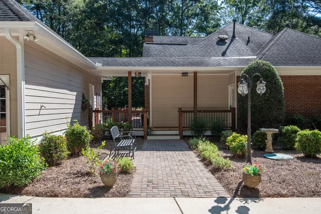 $879,900 | 125 County Down, Fayetteville, GA 30215
