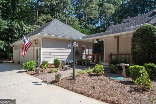 $879,900 | 125 County Down, Fayetteville, GA 30215