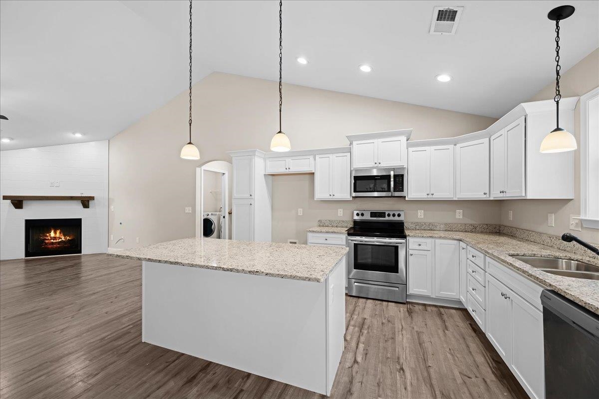 176 Coleman Road Wellford, SC 29385 - Photo 9 of 41 Gallery Image 9