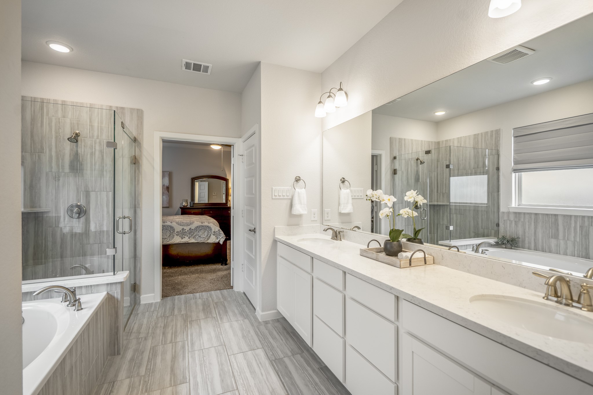 27981 Seger Bnd Trail Spring, TX 77386 - Photo 17 of 50 Primary Bathroom