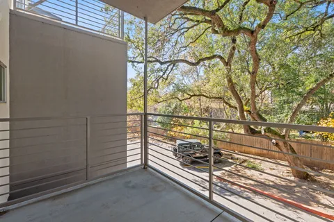 $624,900 | 2002 Glen Allen Street, Unit 104, Austin, TX 78704
