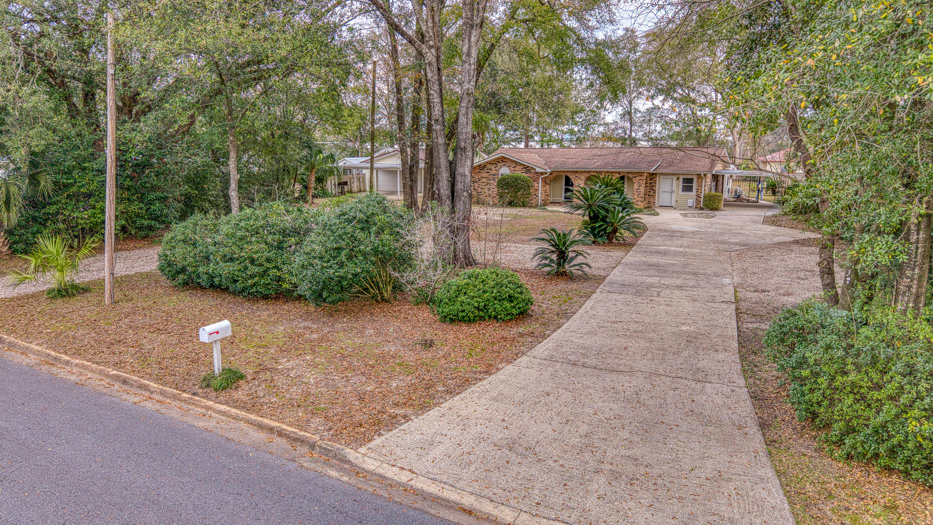 295 Garden Street Crestview, FL 32536 - Photo 2 of 61 File 106
