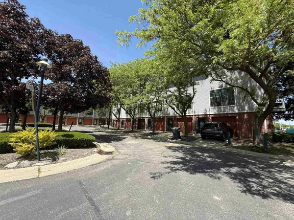 $217,995 | 4502 West Westchester Square, Unit 3, West Milwaukee, WI 53214