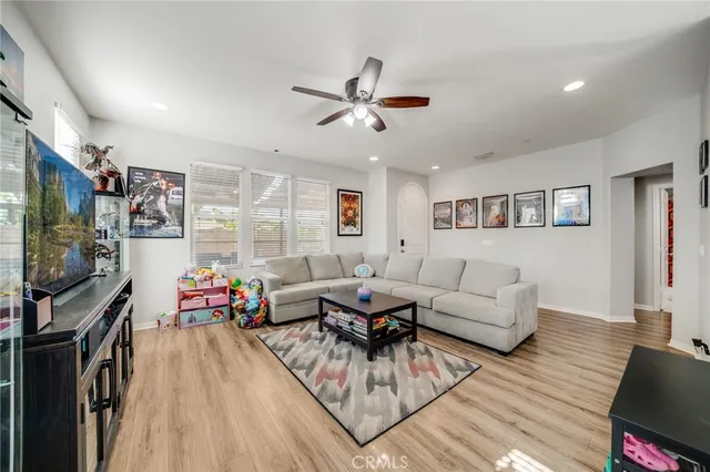 $1,250,000 | 1865 Harvest Circle, Tustin, CA 92780