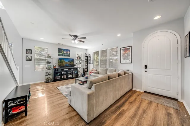 $1,250,000 | 1865 Harvest Circle, Tustin, CA 92780