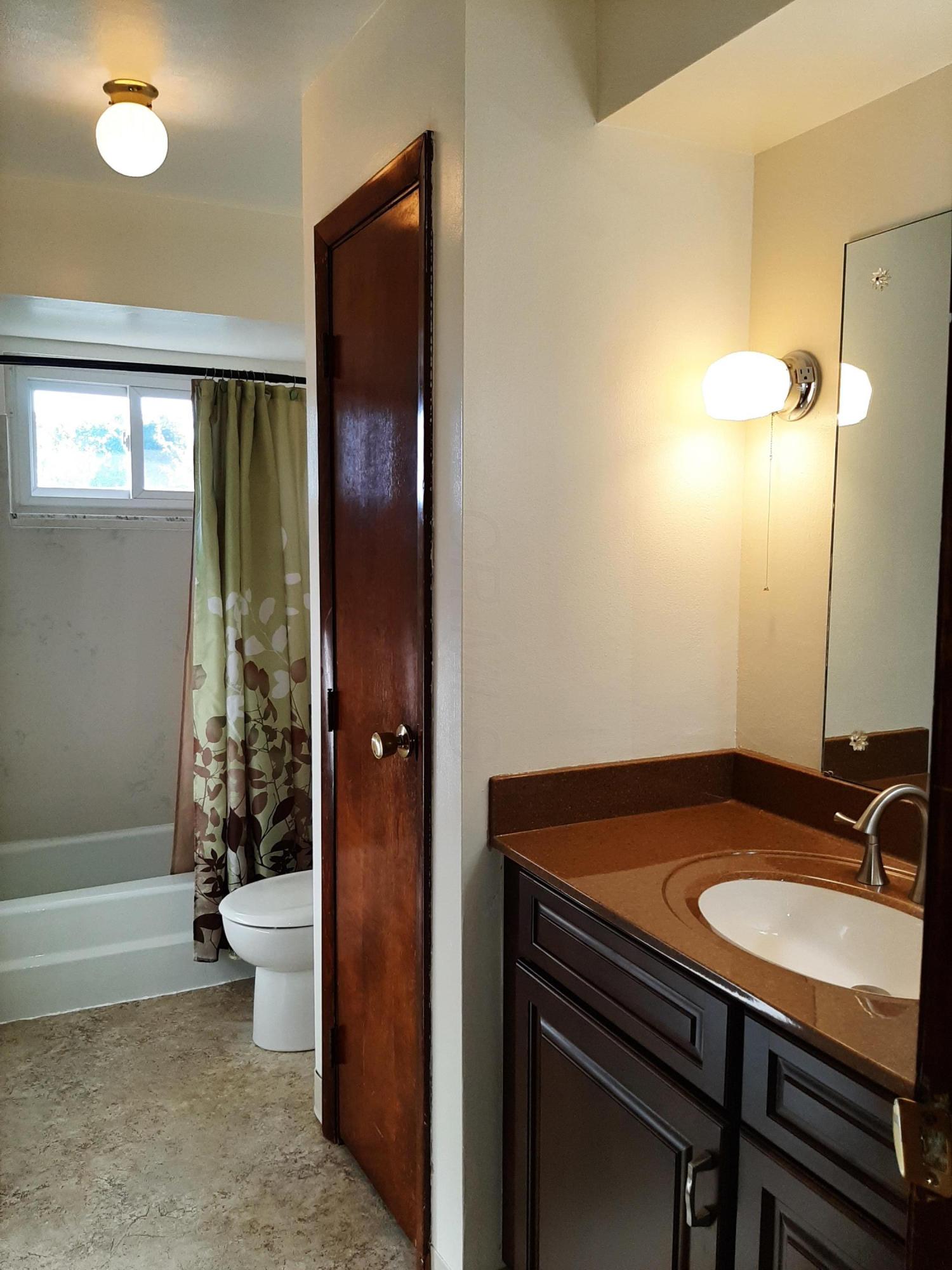 1398 Bonnie Ridge Road Columbus, OH 43228 - Photo 11 of 15 Gallery Image 11