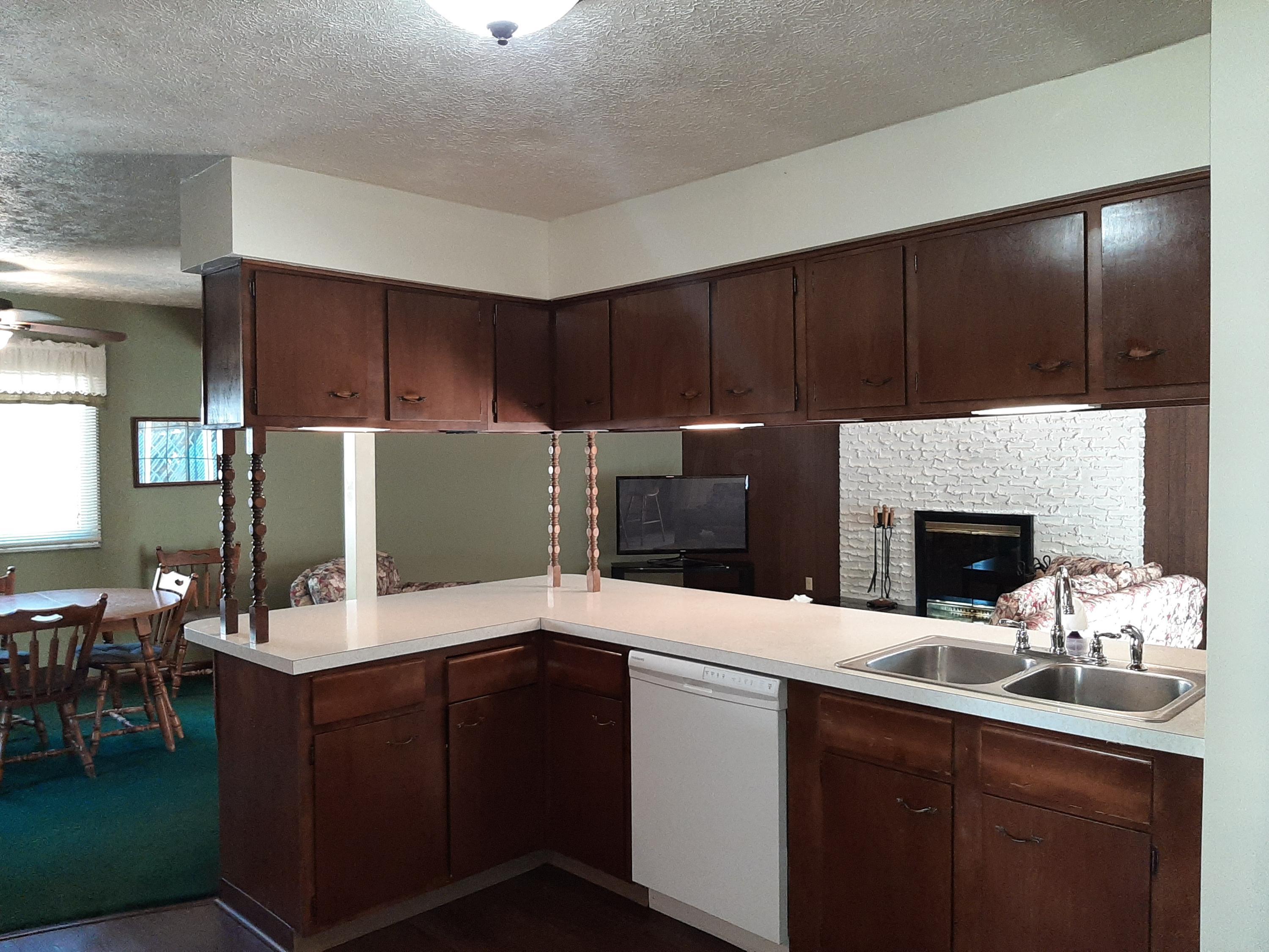 1398 Bonnie Ridge Road Columbus, OH 43228 - Photo 7 of 15 Gallery Image 7