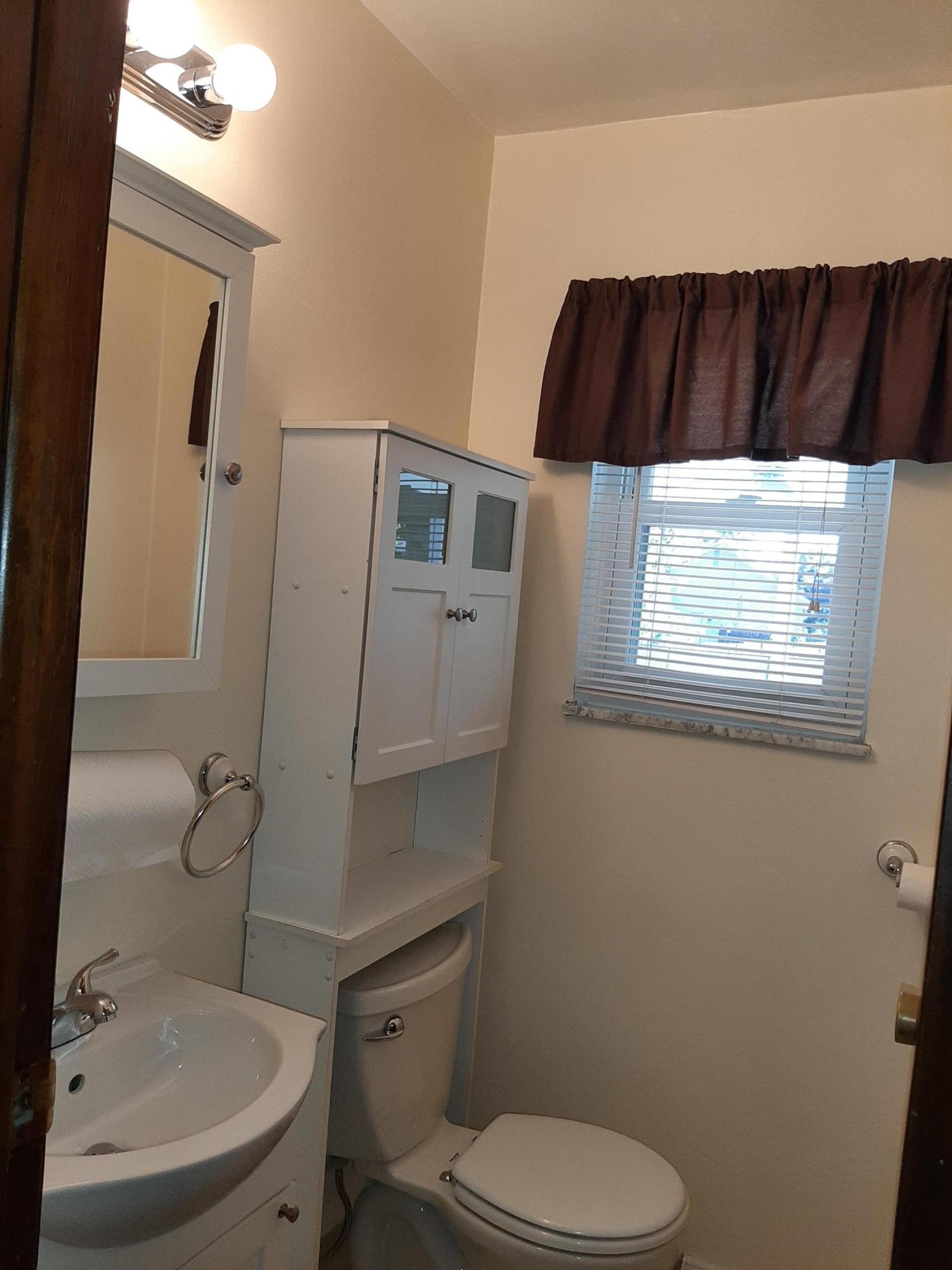 1398 Bonnie Ridge Road Columbus, OH 43228 - Photo 8 of 15 Gallery Image 8