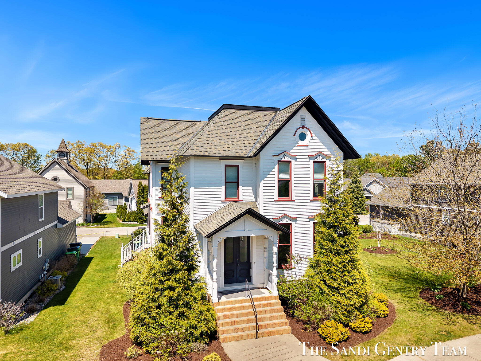 318 Rachaels Way Spring Lake, MI 49456 - Photo 10 of 91 DJI_20260514144608_0150_D_KYLE (1)