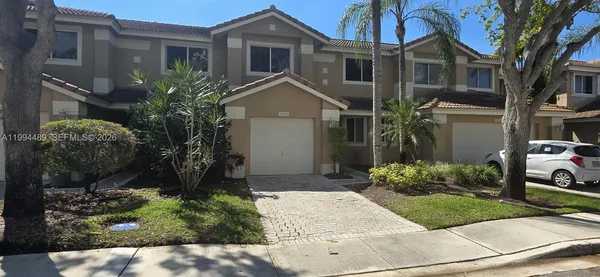 $2,750 | 1078 Southwest 158th Way, Unit 33, Pembroke Pines, FL 33027