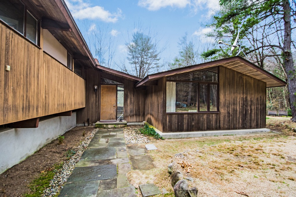 150 Hunters Ridge Road Concord, MA 01742 - Photo 3 of 27