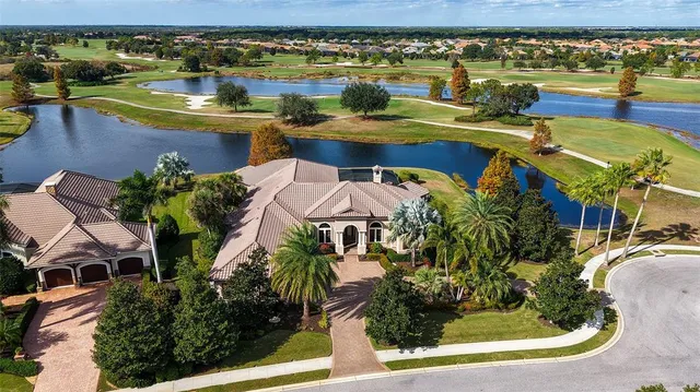 $2,900,000 | 15621 Linn Park Terrace, Lakewood Ranch, FL 34202