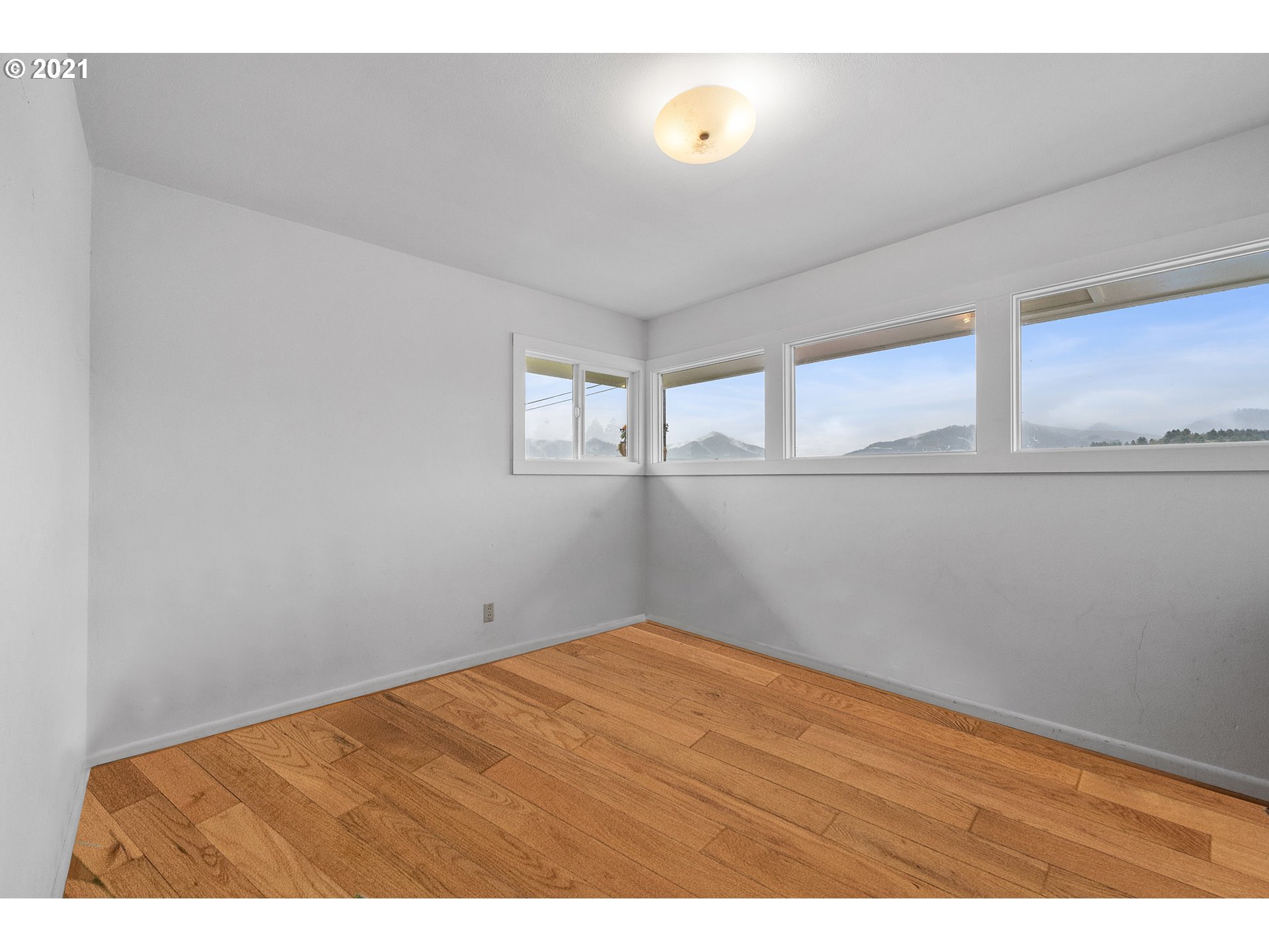 1220 McCormick Loop Road Tillamook, OR 97141 - Photo 30 of 30 a view of empty room with window