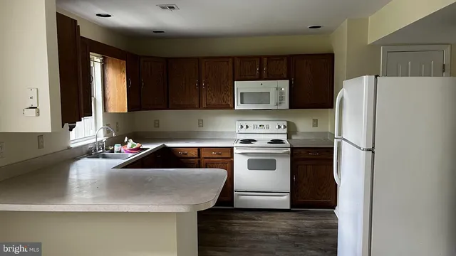 $292,500 | 207 Saddle Ridge Drive, Harrisburg, PA 17110