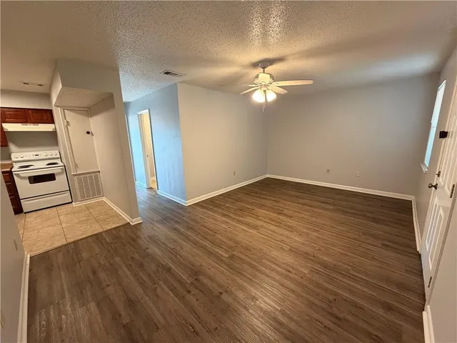 $1,000 | Undisclosed Address, Harahan, LA 70123