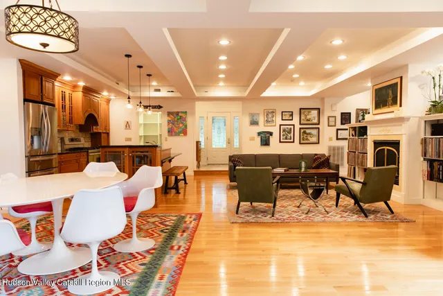 $998,800 | 40 Lakeview Avenue, Kingston, NY 12401