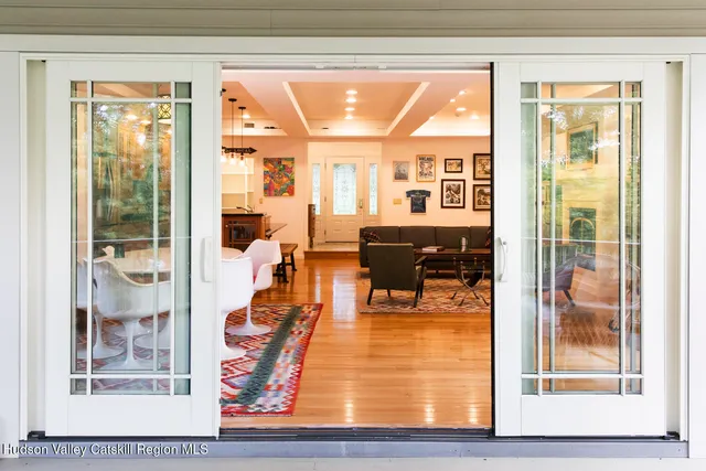 $998,800 | 40 Lakeview Avenue, Kingston, NY 12401