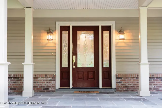 $998,800 | 40 Lakeview Avenue, Kingston, NY 12401