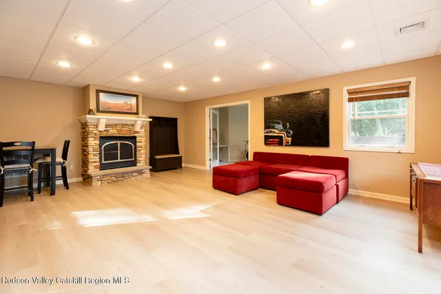 $998,800 | 40 Lakeview Avenue, Kingston, NY 12401