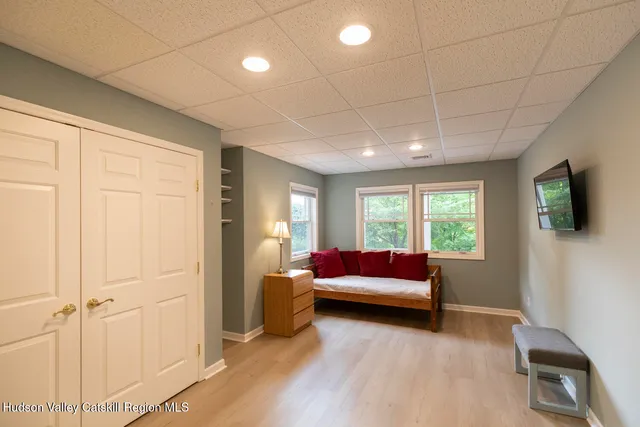 $998,800 | 40 Lakeview Avenue, Kingston, NY 12401