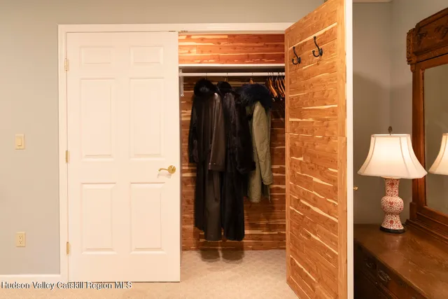 $998,800 | 40 Lakeview Avenue, Kingston, NY 12401