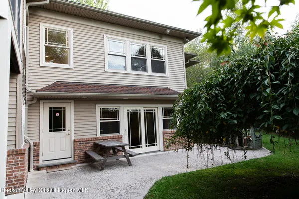 $998,800 | 40 Lakeview Avenue, Kingston, NY 12401