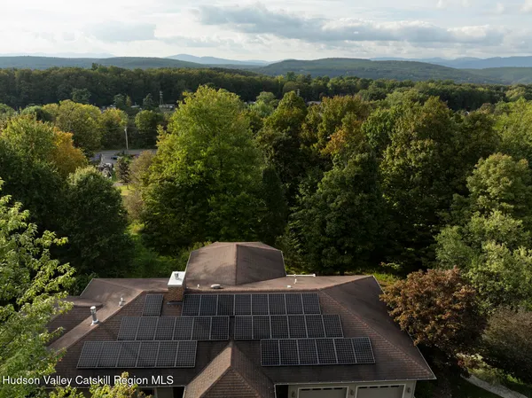 $998,800 | 40 Lakeview Avenue, Kingston, NY 12401