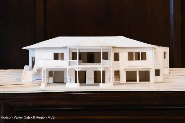 $998,800 | 40 Lakeview Avenue, Kingston, NY 12401