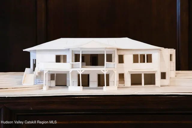 $998,800 | 40 Lakeview Avenue, Kingston, NY 12401